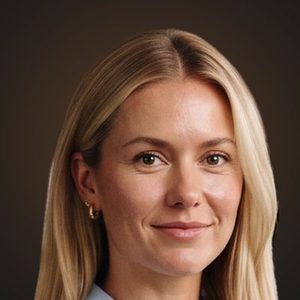 Mia Cabral, Ingeniera en Sistemas y Arquitecta de Datos